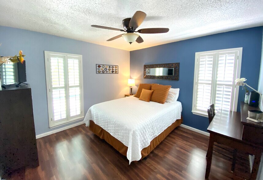 Bedroom two with queen bed - 4601 Carmen Ave