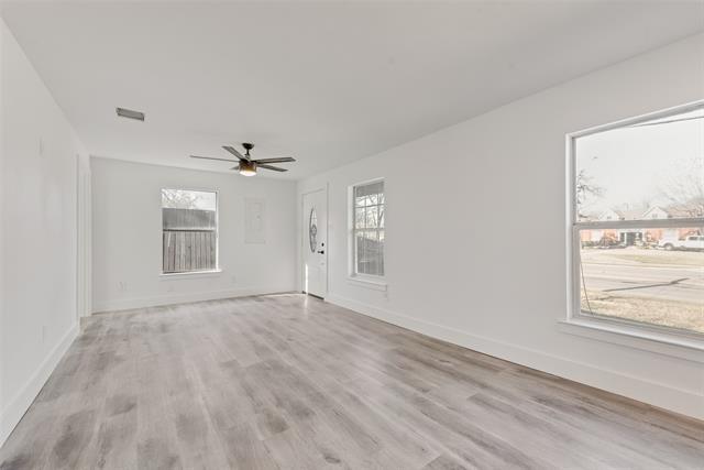 Building Photo - 303 W Broad St