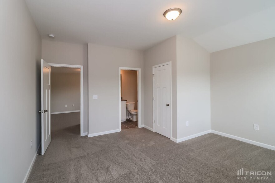 Building Photo - 117 Cedar Pk Wy