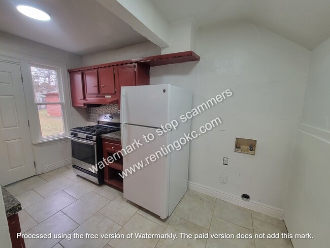 Building Photo - Affordable 3 bedroom ready to go!