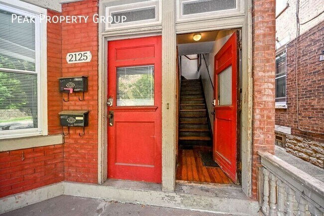 Primary Photo - 2125 W Clifton Ave