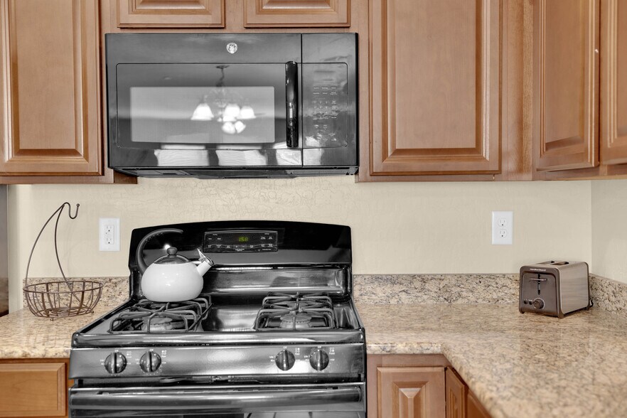 Building Photo - 7605 Finishing Touch Court