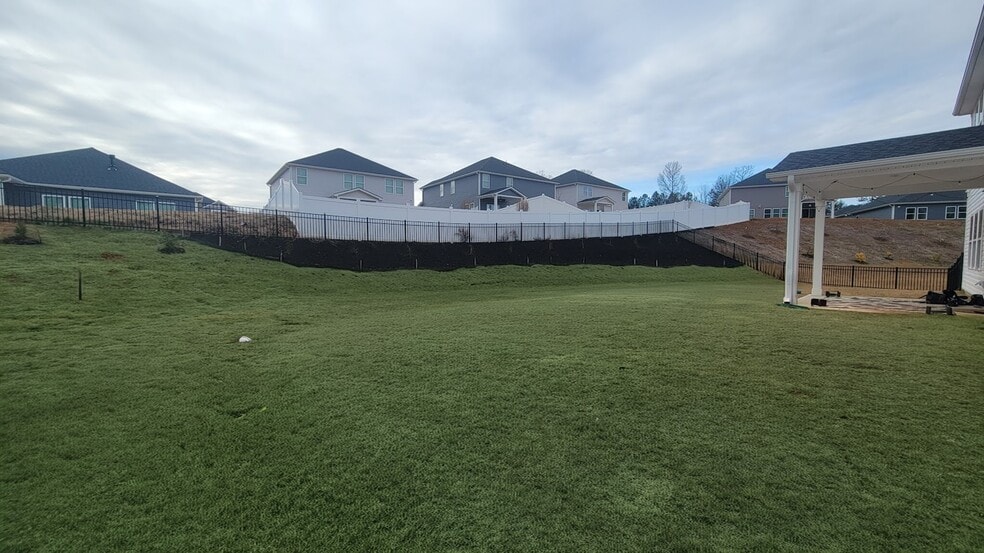 Building Photo - 105 Oval Ct