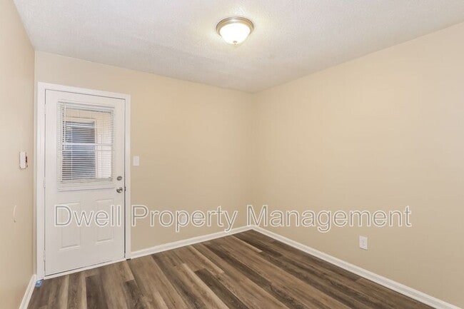 Building Photo - 2828 Lumpkin Rd