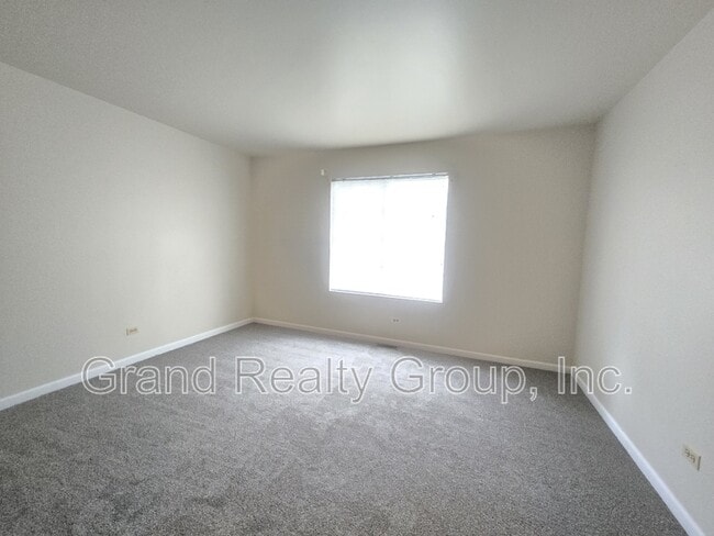 Building Photo - 577 Anita Ave