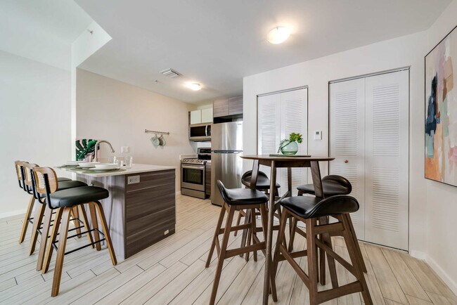 Building Photo - 481 NE 29th St