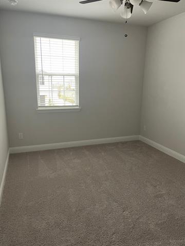 Building Photo - 701 Portina Dr