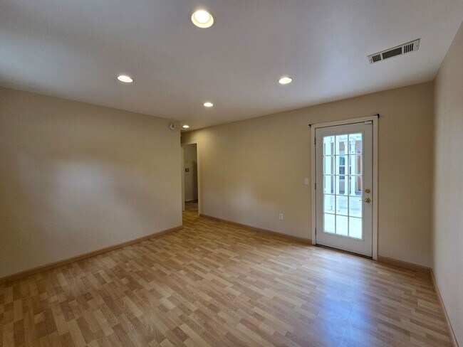 Building Photo - 4167 Big Sky Rd