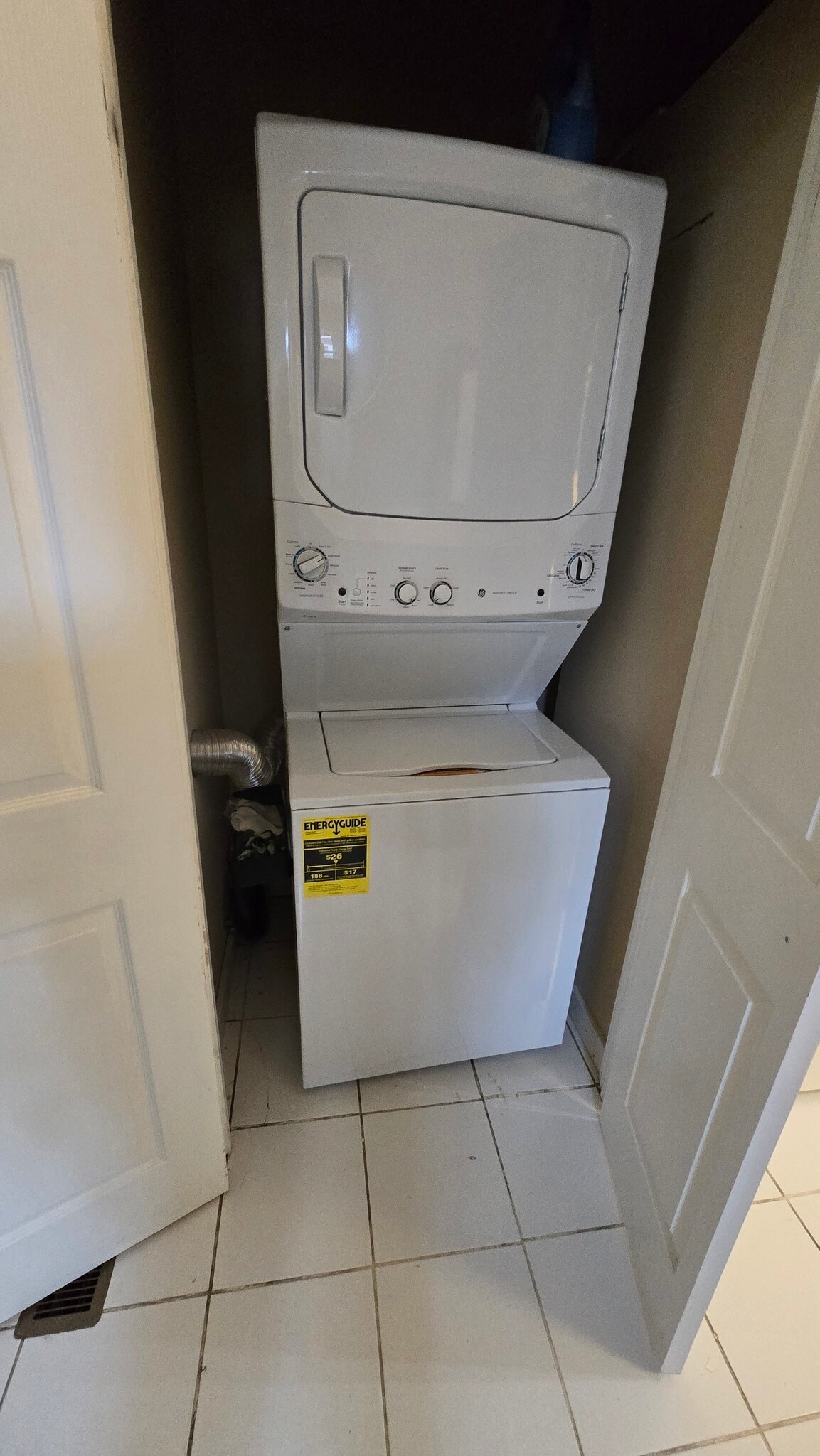 In Unit Washer Dryer - 210 S Logan St