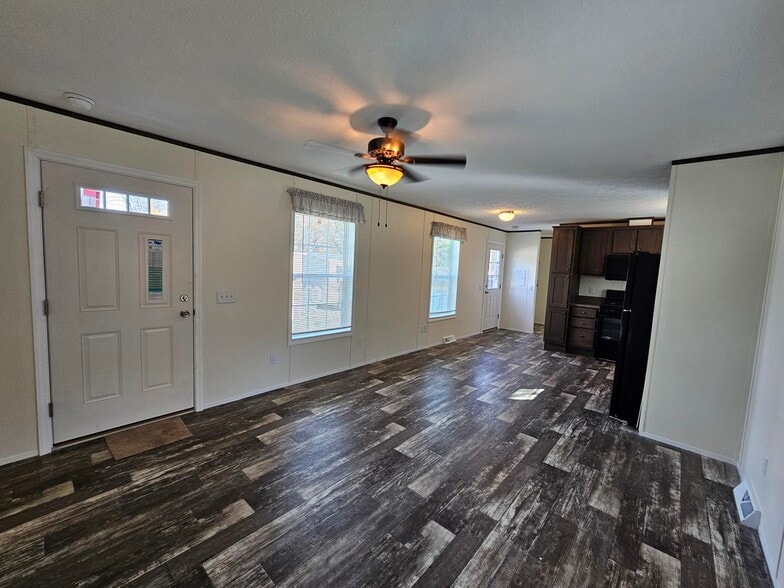 Building Photo - 52 Mapledale Acres