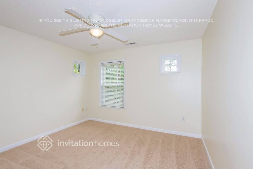 Building Photo - 9220 Meadowmont View Dr