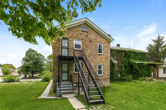 Building Photo - 307-309 DELAWARE