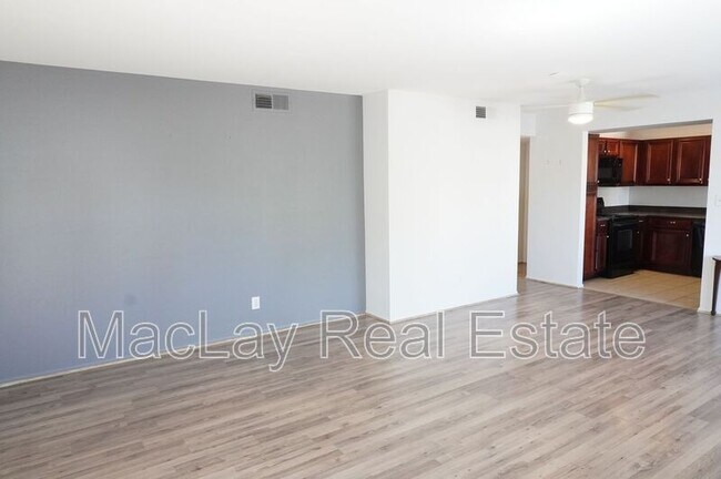 Building Photo - 10115 E Mountain View Rd