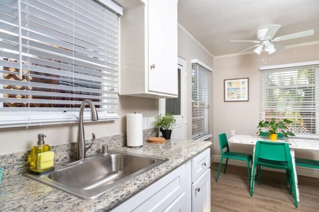 Building Photo - Old Town San Diego Unit