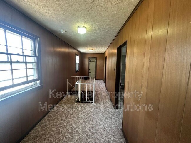 Building Photo - 151 Tanner Ln