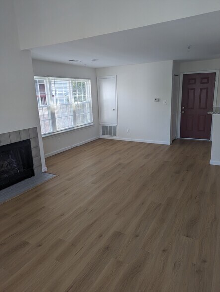 Building Photo - 18516 Boysenberry Dr