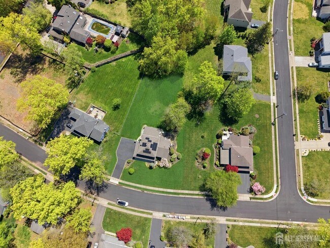 Building Photo - 34 Ventnor Dr