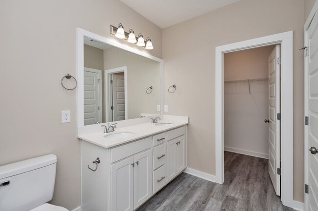 Building Photo - Move-In Ready 4 Bed, 2 Bath – Modern Upgrades & Appliances Included!