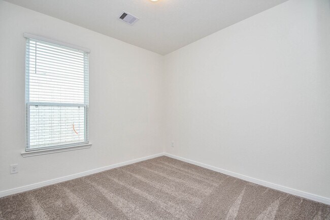 Building Photo - 25230 Benroe St