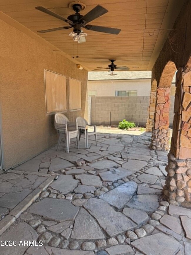 Building Photo - 1261 E Dust Devil Dr
