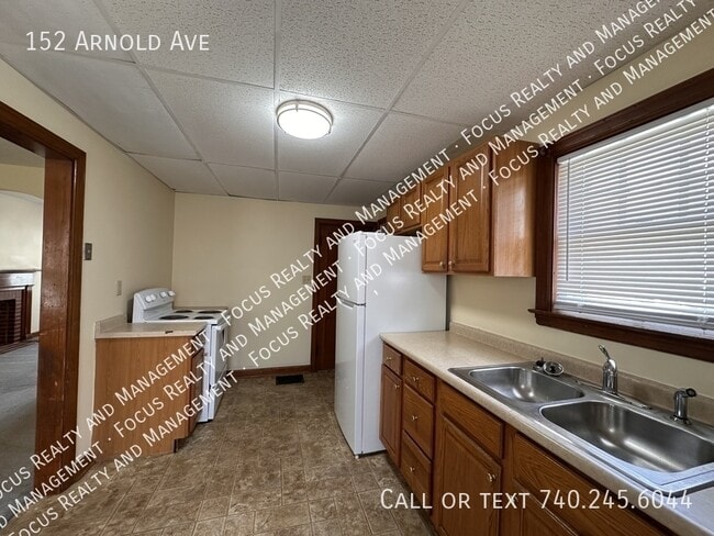 Building Photo - 152 Arnold Ave