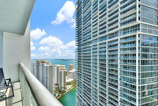 Building Photo - 475 Brickell Ave