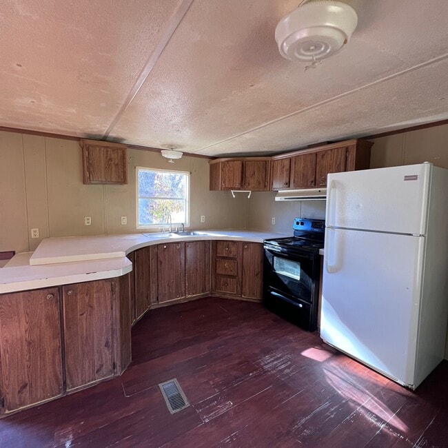 Building Photo - 1481 Holly Grove Rd