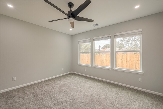 Building Photo - 3413 Simmons St