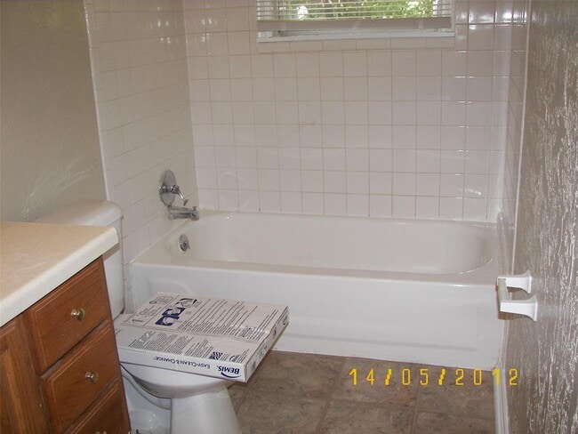 Building Photo - 531 Babb Dr