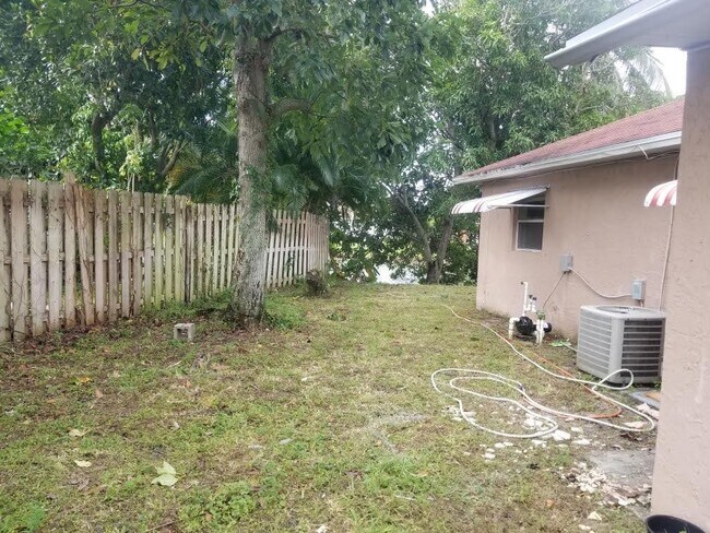 Building Photo - 10081 Boynton Place Cir