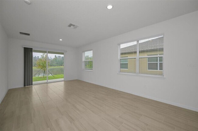 Building Photo - 18200 Pleasantview Blvd