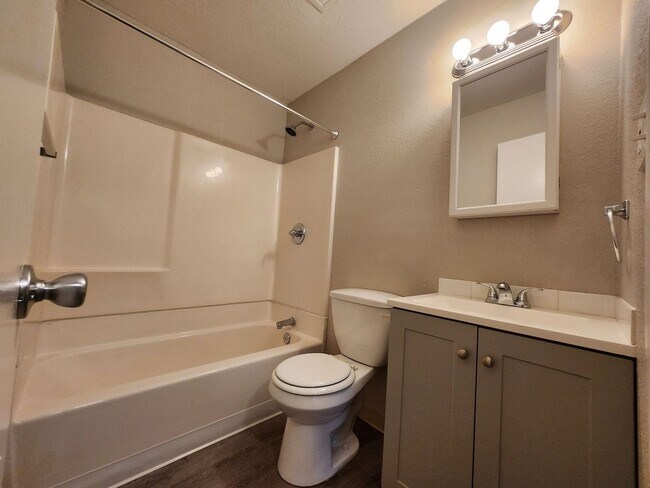 Building Photo - 4307 Ericson Dr