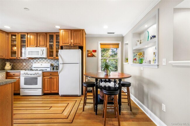 Building Photo - 2 Goldwin St