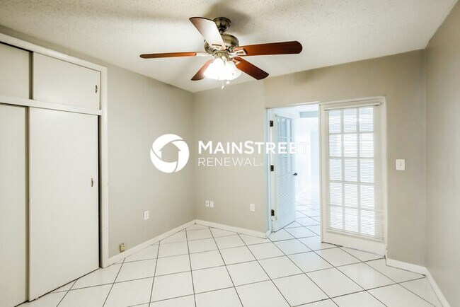 Building Photo - 4 Bedroom Pet-Friendly Home in Homestead, FL with Main Street Renewal