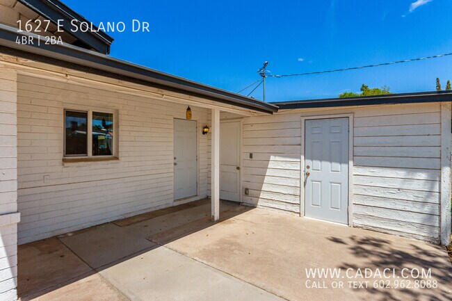 Building Photo - 1627 E Solano Dr