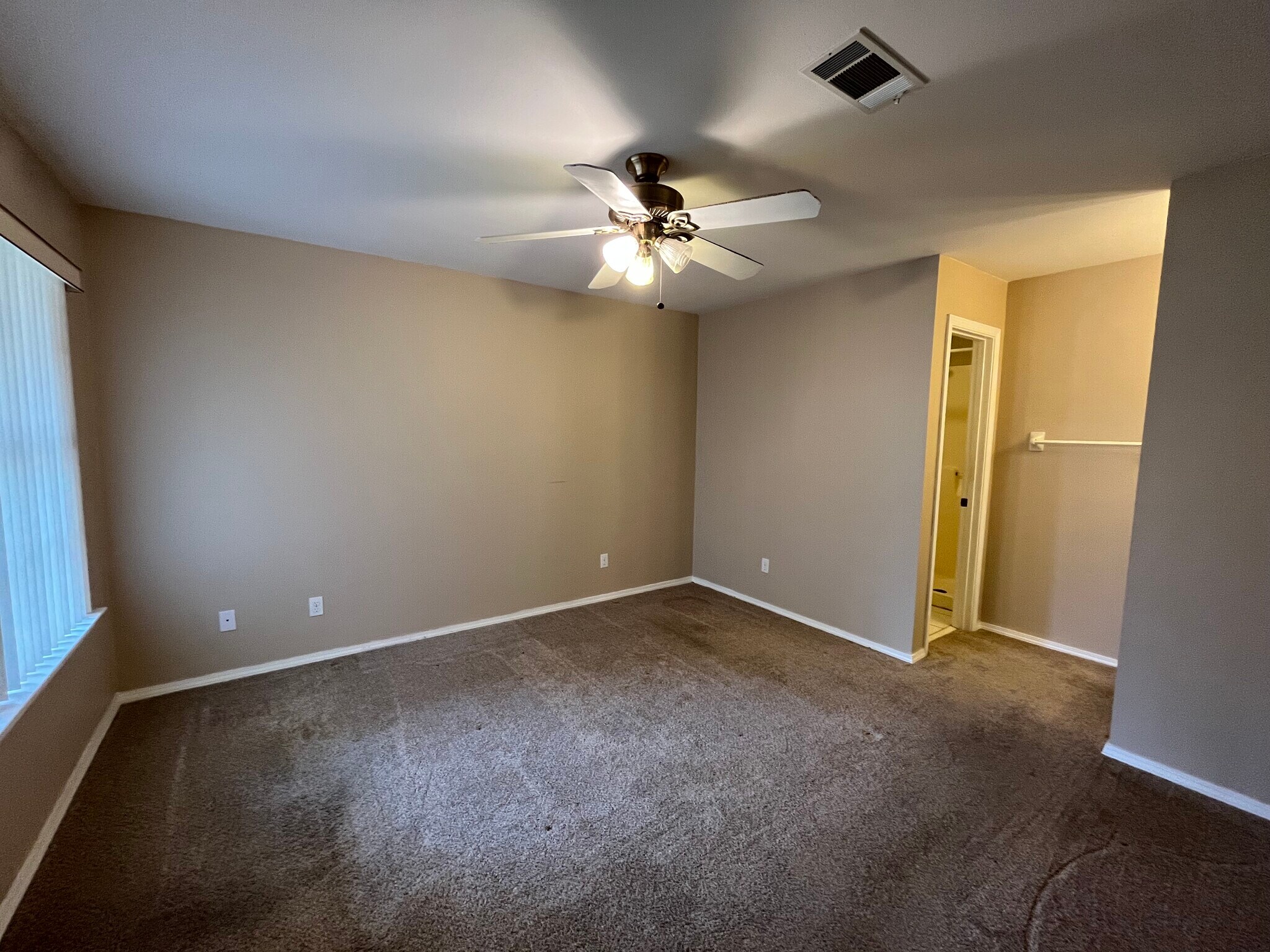 Bedroom 2 - 5001 Grande Dr