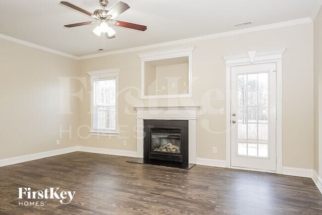 Building Photo - 649 Woodlake Park Dr