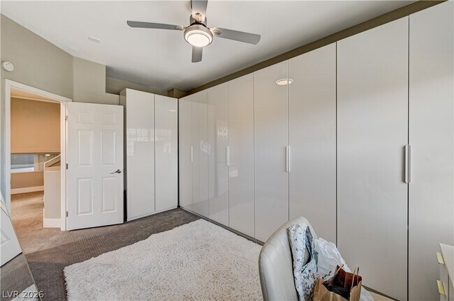 Building Photo - 9748 Cathedral Stairs Ct