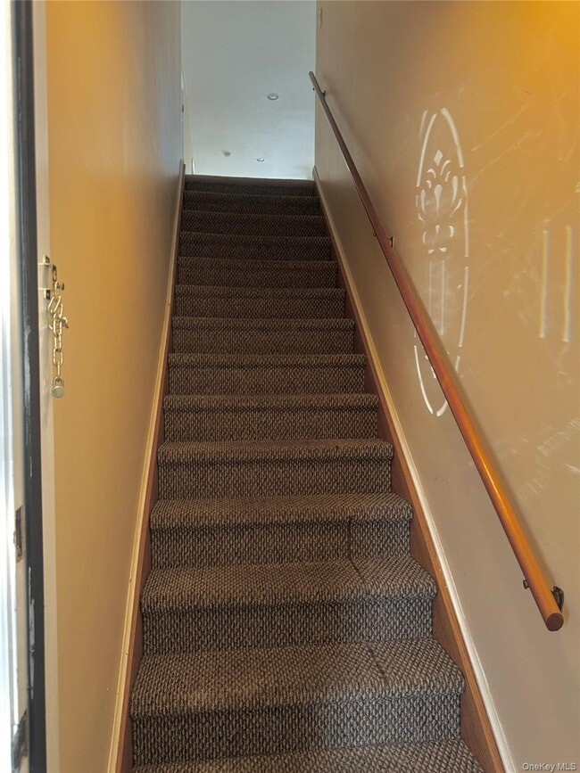 Building Photo - 20 Bronx St