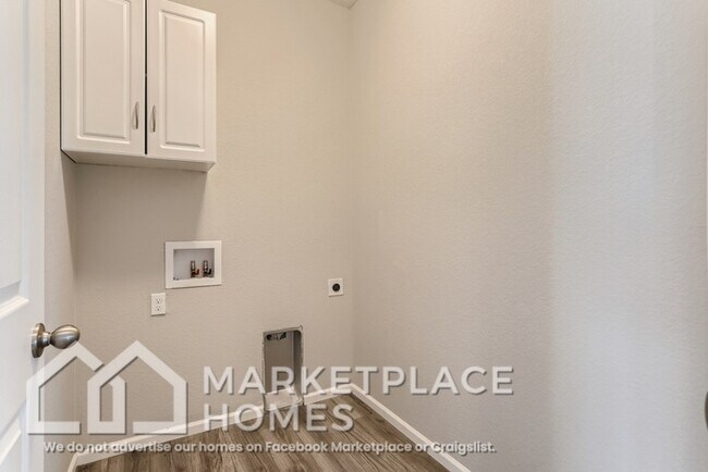 Building Photo - 27003 E Archer Ave