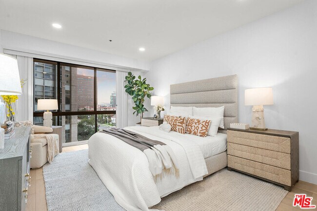 Building Photo - 10750 Wilshire Blvd