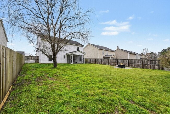 Building Photo - 272 Clayburne Dr