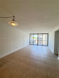 Building Photo - 12 Royal Palm Way