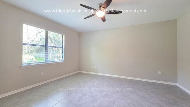 Building Photo - 11960 Blazing Star Dr