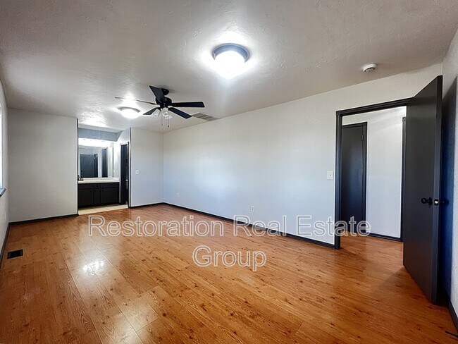 Building Photo - 819 N2964 Rd