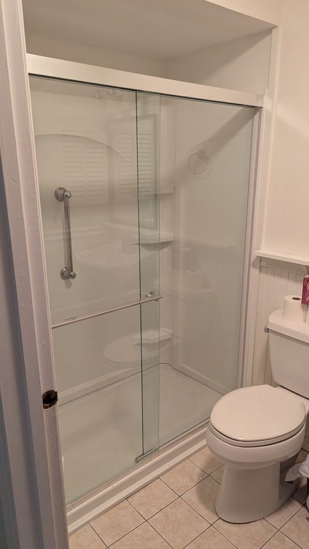 Building Photo - Recently renovated 1st floor condo for ren...