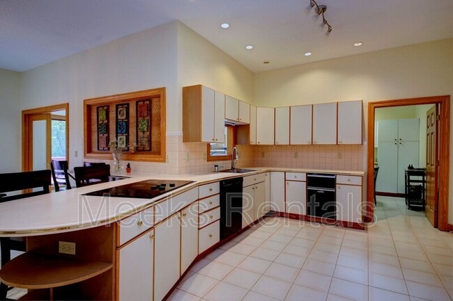 Building Photo - 30 Bridlewood Rd