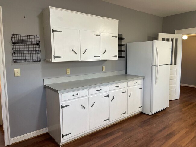 Building Photo - 4-5 bedroom home in Franklinville