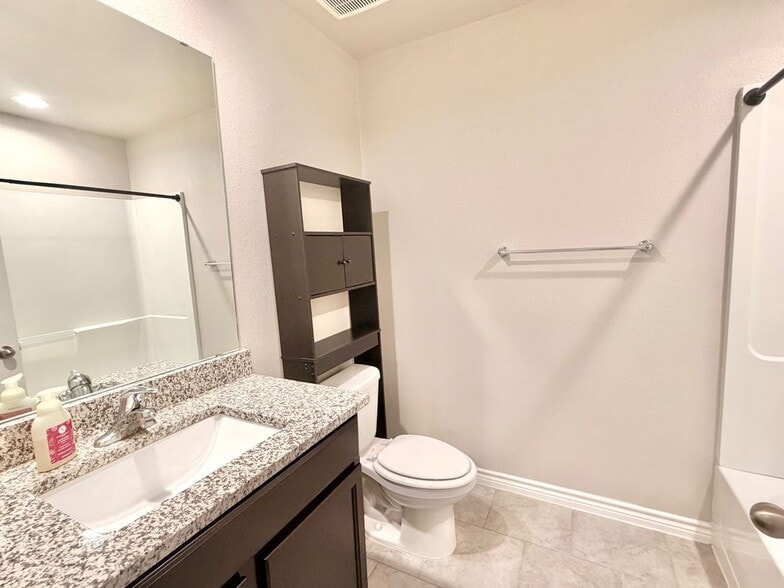 Building Photo - 7742 Lariat Toss Dr