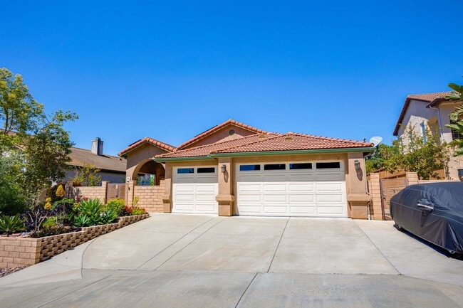 Building Photo - Beautiful Single Story House - most desire...